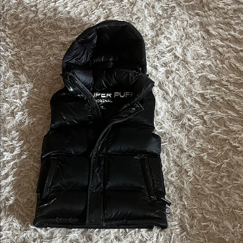 Aritzia Glossy Black Hooded Puffer vest with hood xs